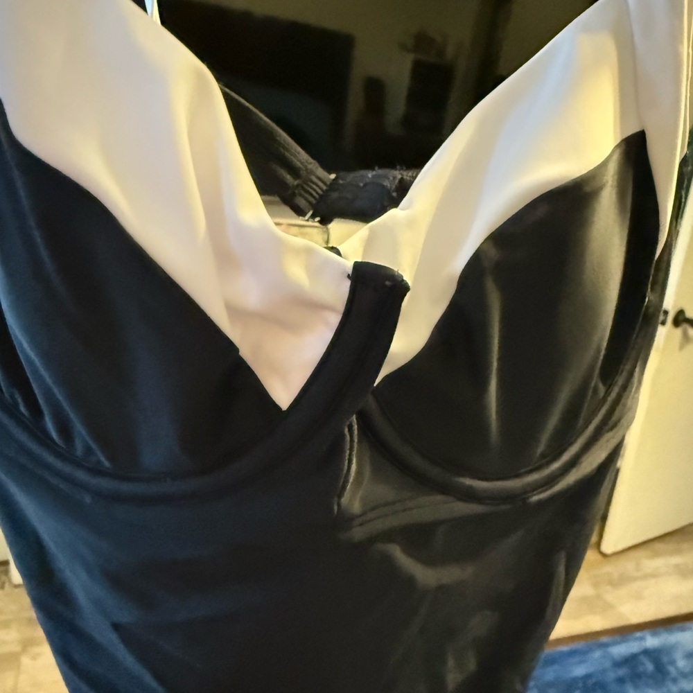 Cupshe Black and White Swimwear